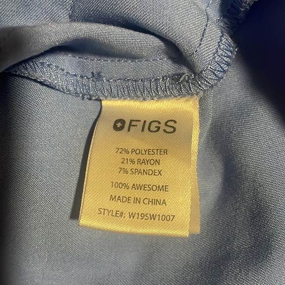 Figs Kasane top in Cecil blue - Picture 4 of 5